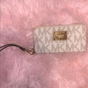 Michael Kors Wristlet